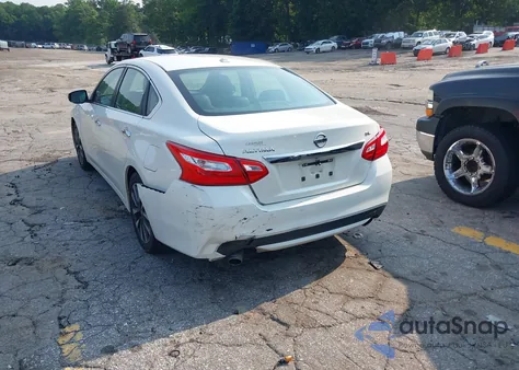 2017 Nissan Altima 2.5/2.5 S/2.5 Sl/2.5 Sr/2.5 Sv из США, поврежденный, VIN 1N4AL3AP1HC126067